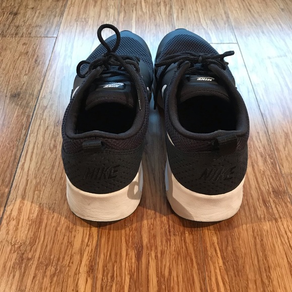 ❌Sold❌ Nike Women’s Air Max Thea in Black - Picture 6 of 8